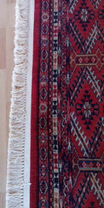 Maschinelle Fransen – preiswerte Teppichreparatur für strapazierte Teppiche