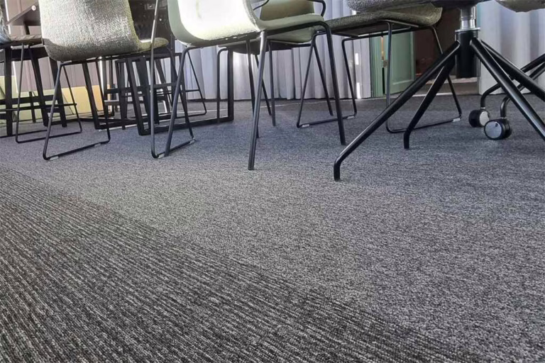 Teppichbodenreinigung – gründliche Reinigung von Teppichböden für Zuhause und Büro